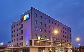 Holiday Inn Express Lisbon Alfragide